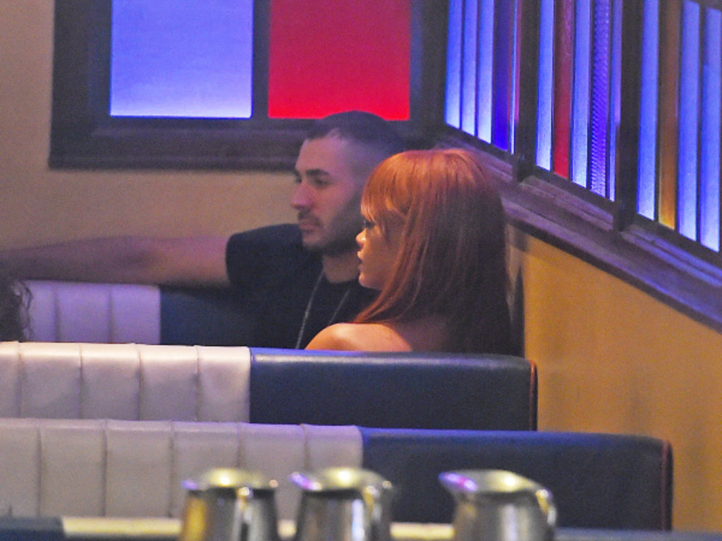 Rihanna-et-Karim-Benzema-au-restaurant-a-New-York-le-2-juin-2015_exact1024x768_l